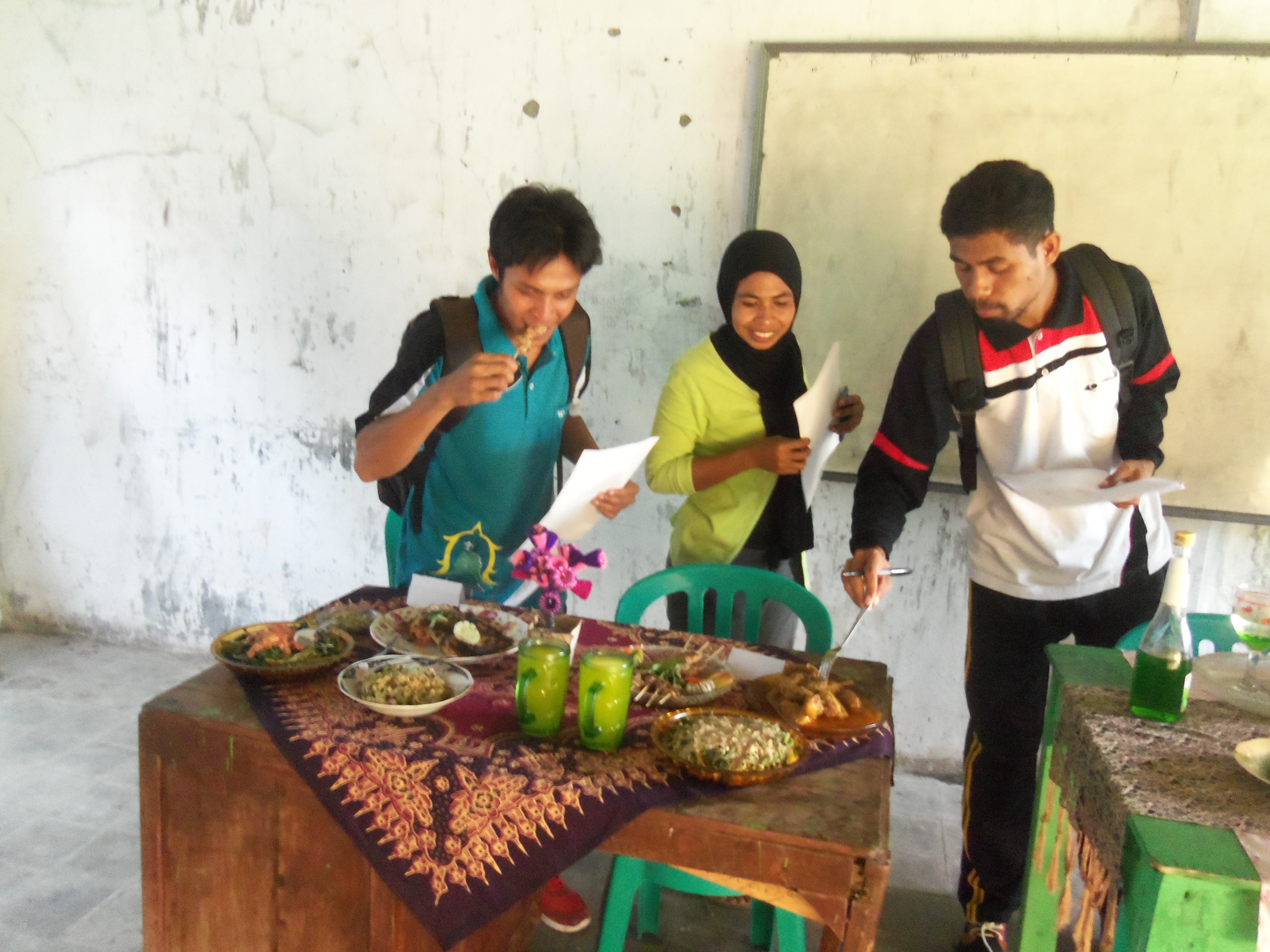 Cover Kegiatan Muatan Lokal SMK 165 Ambalawi